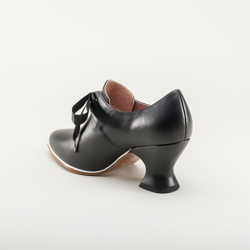 Pompadour 18th Century Leather Shoes (Black)